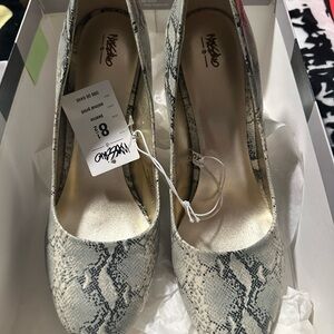 Mossimo Supply Co. Women's Snakeskin Heels - Cream and Black